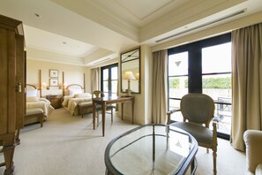 Suite, Smoking