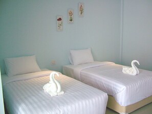 Deluxe  - Lake Scene Resort (Chom Bueng)