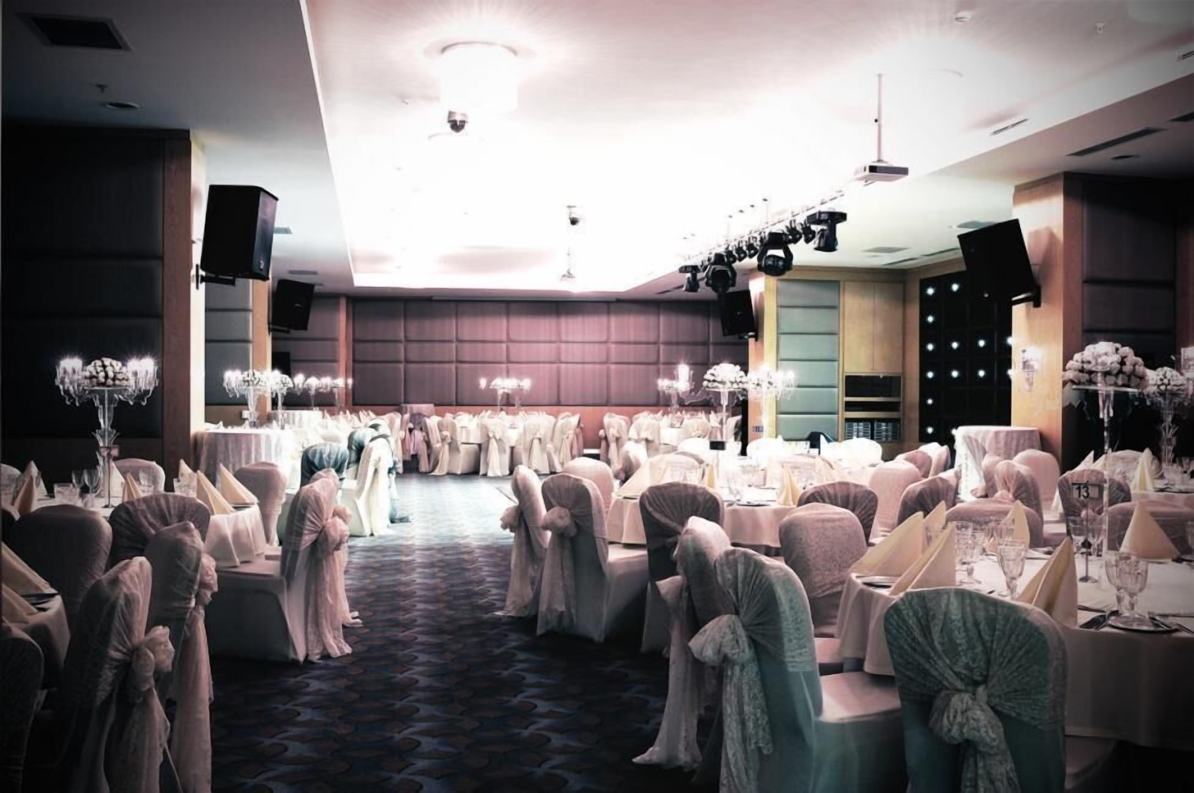 Photo - Demora Hotel