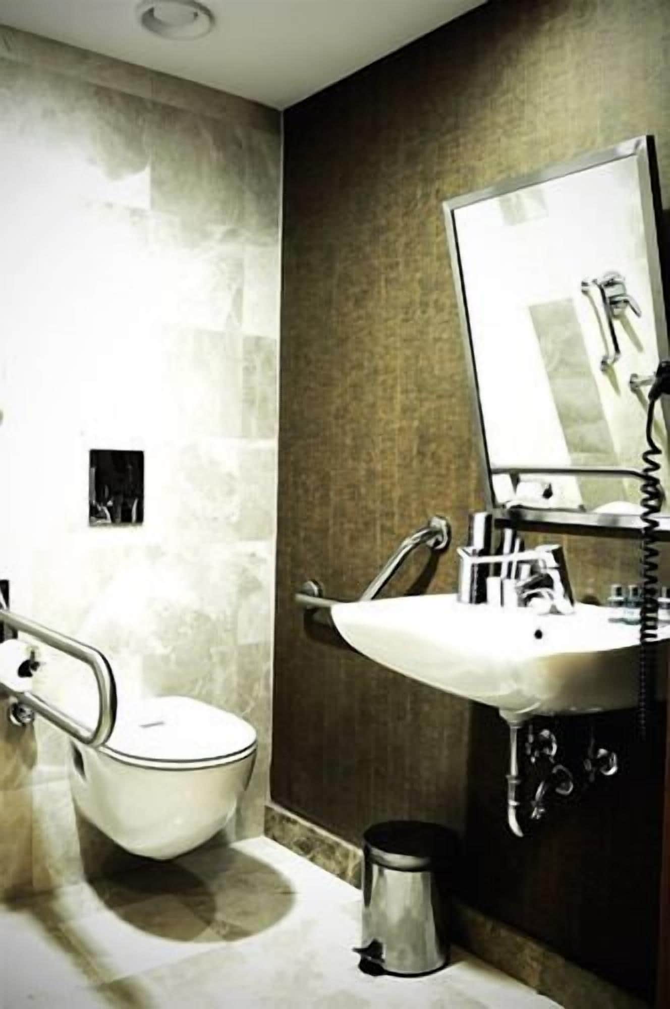 Photo - Demora Hotel
