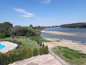 VIP Apartment, River View | 施設からの眺望