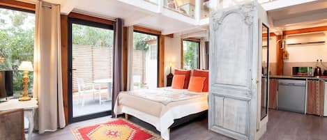 Cottage, Ground Floor (Nautilus) | Private kitchen