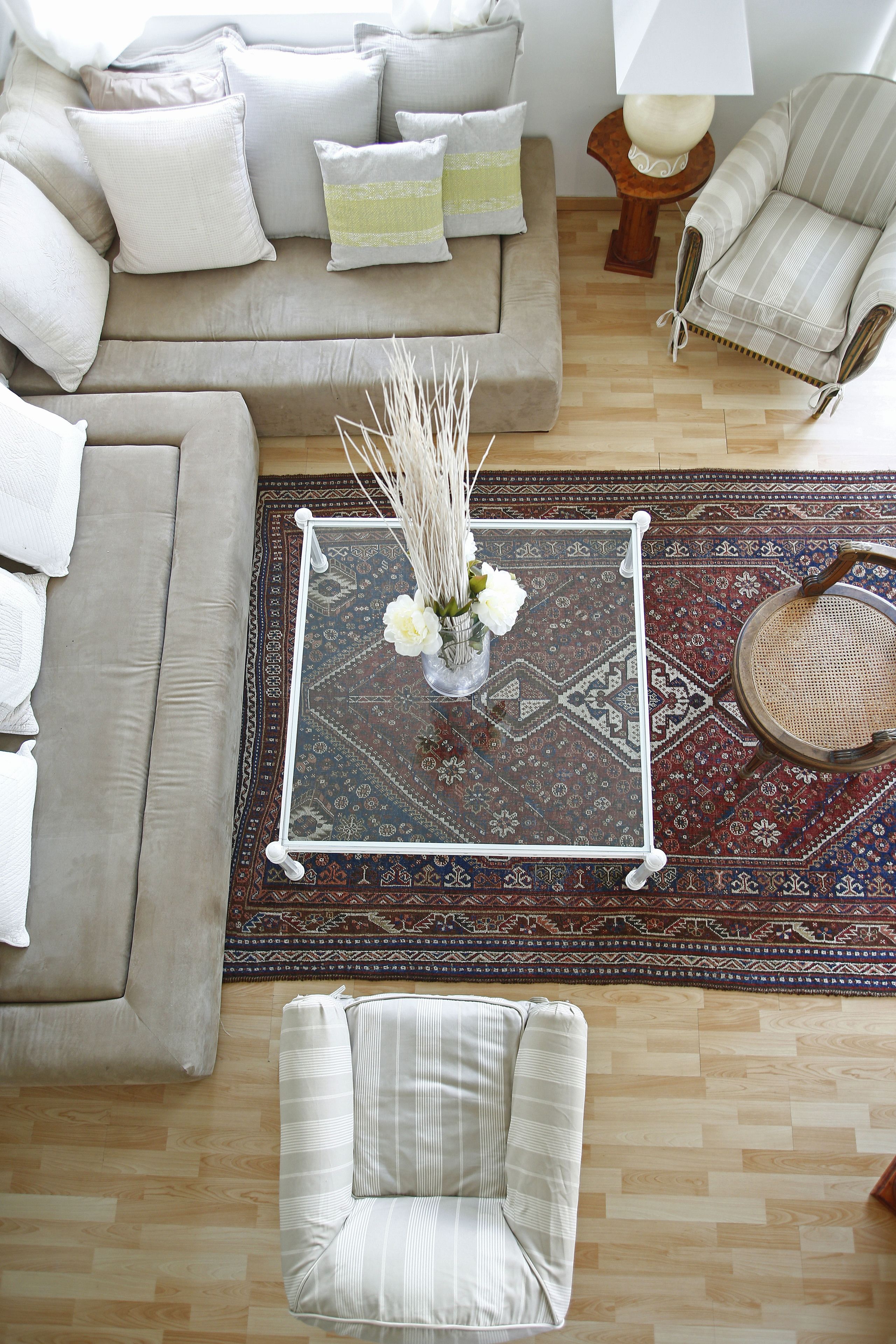 cottage deluxe (capo di vetta) | living area | flat-screen tv