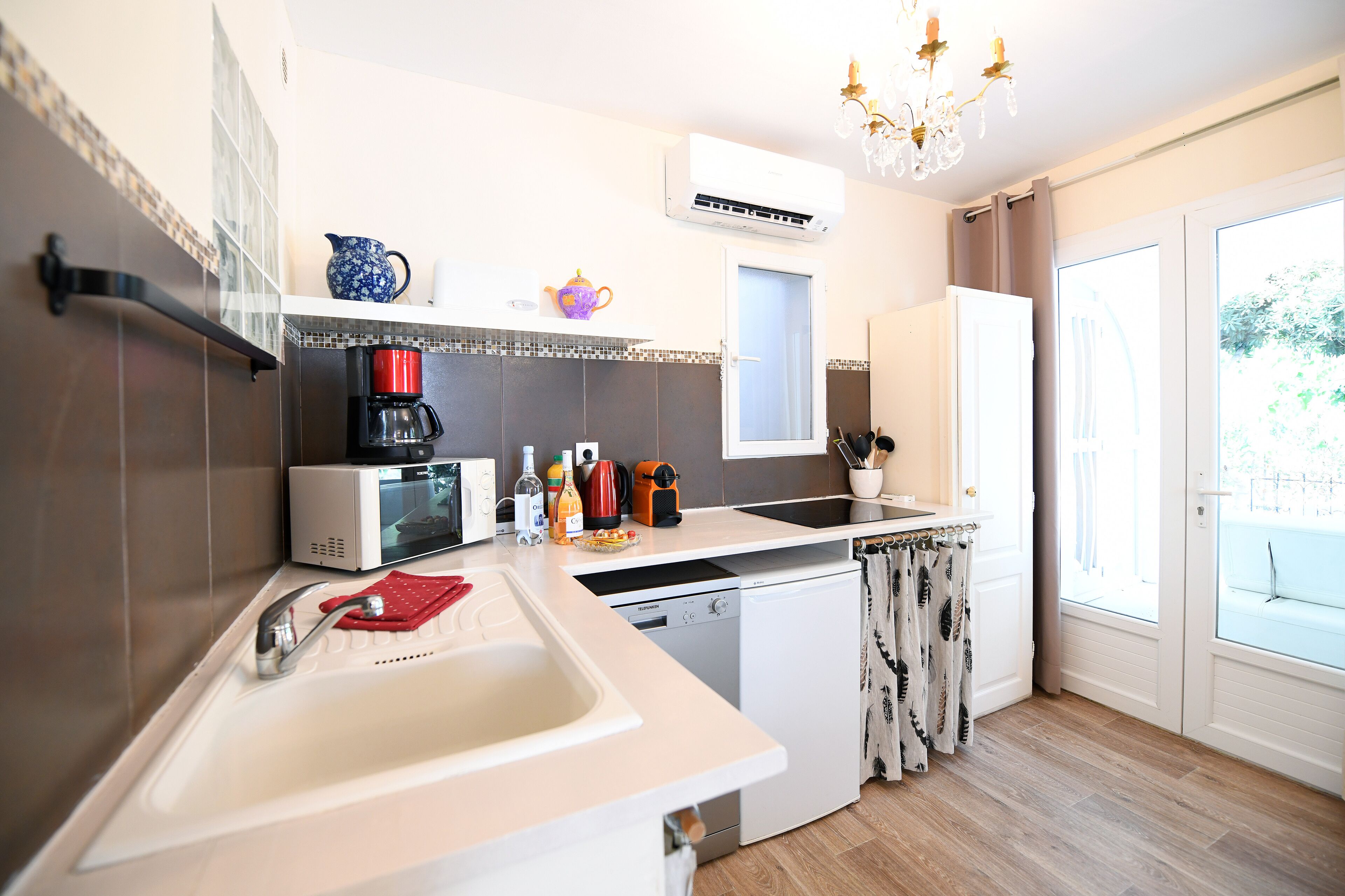 cottage, ground floor (a filetta) | private kitchen | fridge, microwave, stovetop, dishwasher