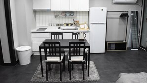 Moonlight | In-room dining - Moonlight House (Seoul)