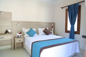 ห้องสแตนดาร์ด | ตู้นิรภัยในห้องพัก, โต๊ะทำงาน, พื้นที่ทำงานแบบใช้แล็ปท็อป