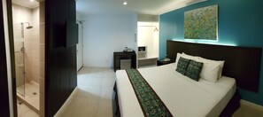 In-room safe, desk, iron/ironing board, free WiFi