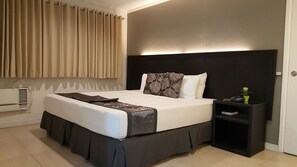 In-room safe, desk, iron/ironing board, free WiFi