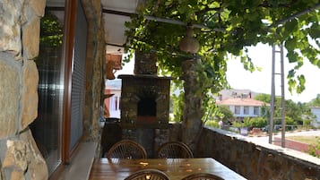 Stone House,1 Bedroom with Fireplace | Balkon