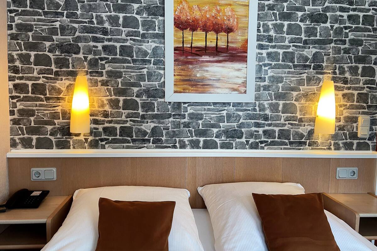 classic double room | minibar, in-room safe, desk, soundproofing