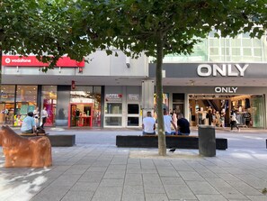 Pintu masuk hartanah