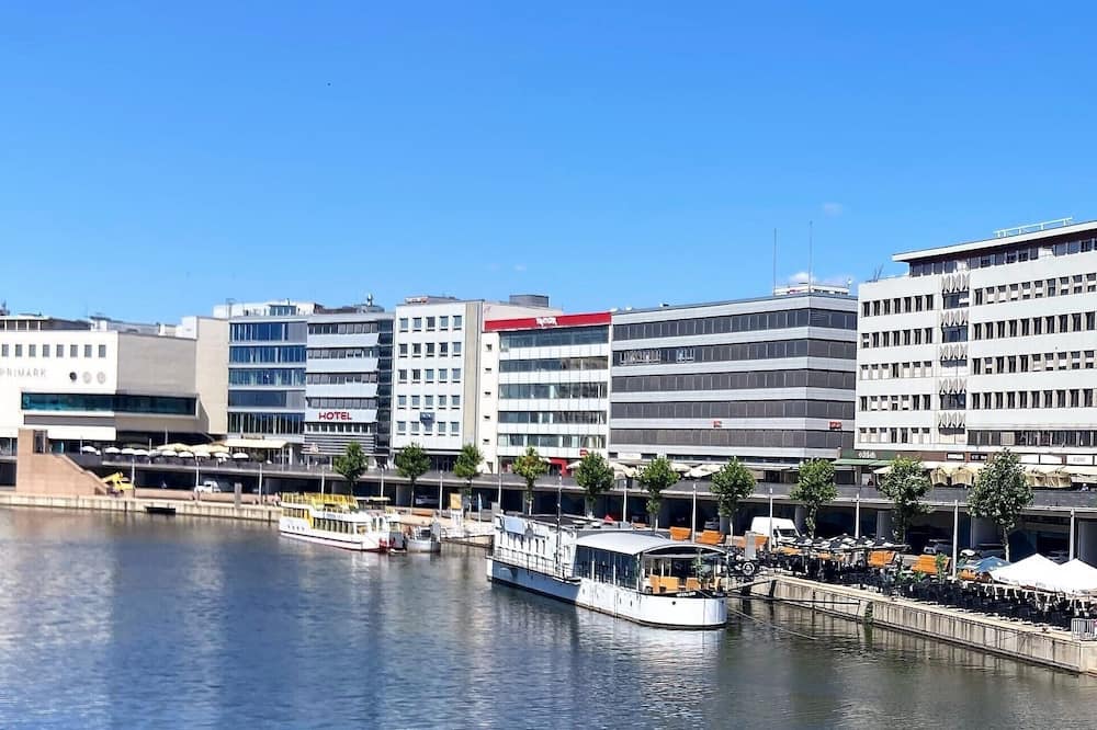 Hotel Stadt Hamburg am Fluss Saarbrücken