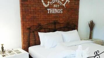 Desk, blackout curtains, rollaway beds, free WiFi
