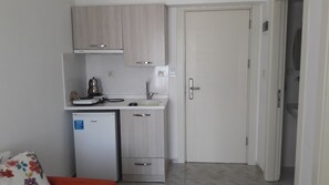 Refrigerador, utensilios de cocina