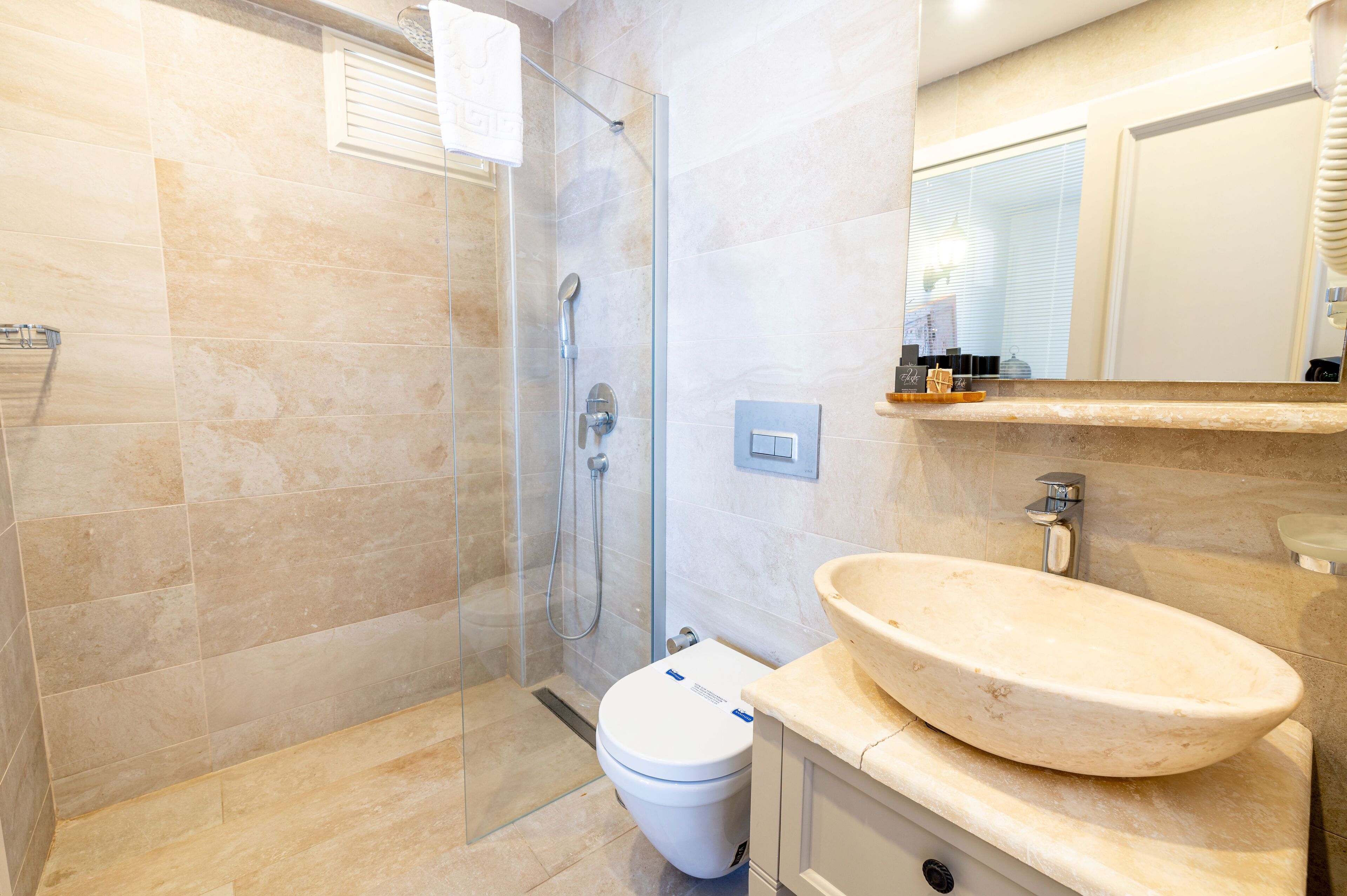 shower, free toiletries, hair dryer, slippers