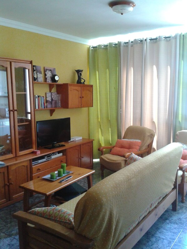 Departamento, 2 habitaciones | Área de sala de estar
