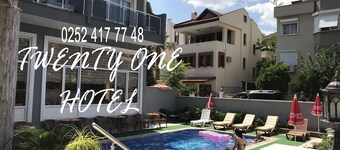 Twenty One Hotel