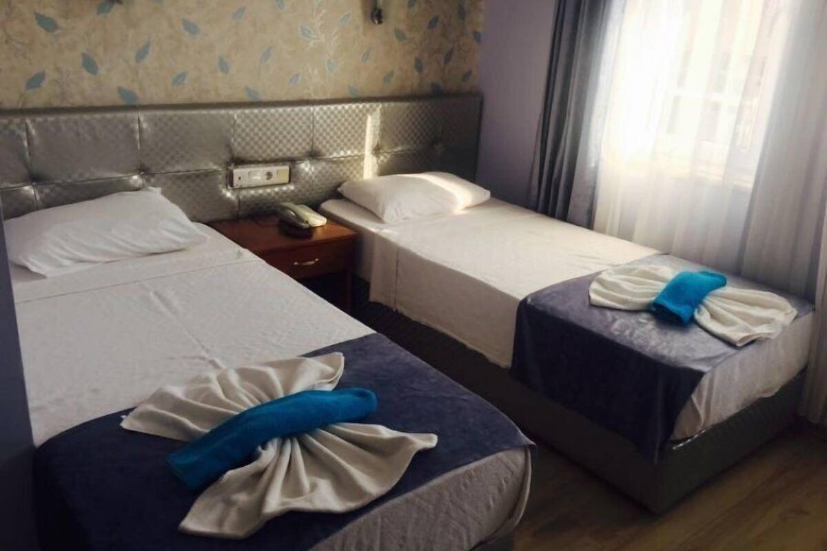 Habitación doble estándar | Escritorio, cunas gratuitas, camas extra y wifi gratis 