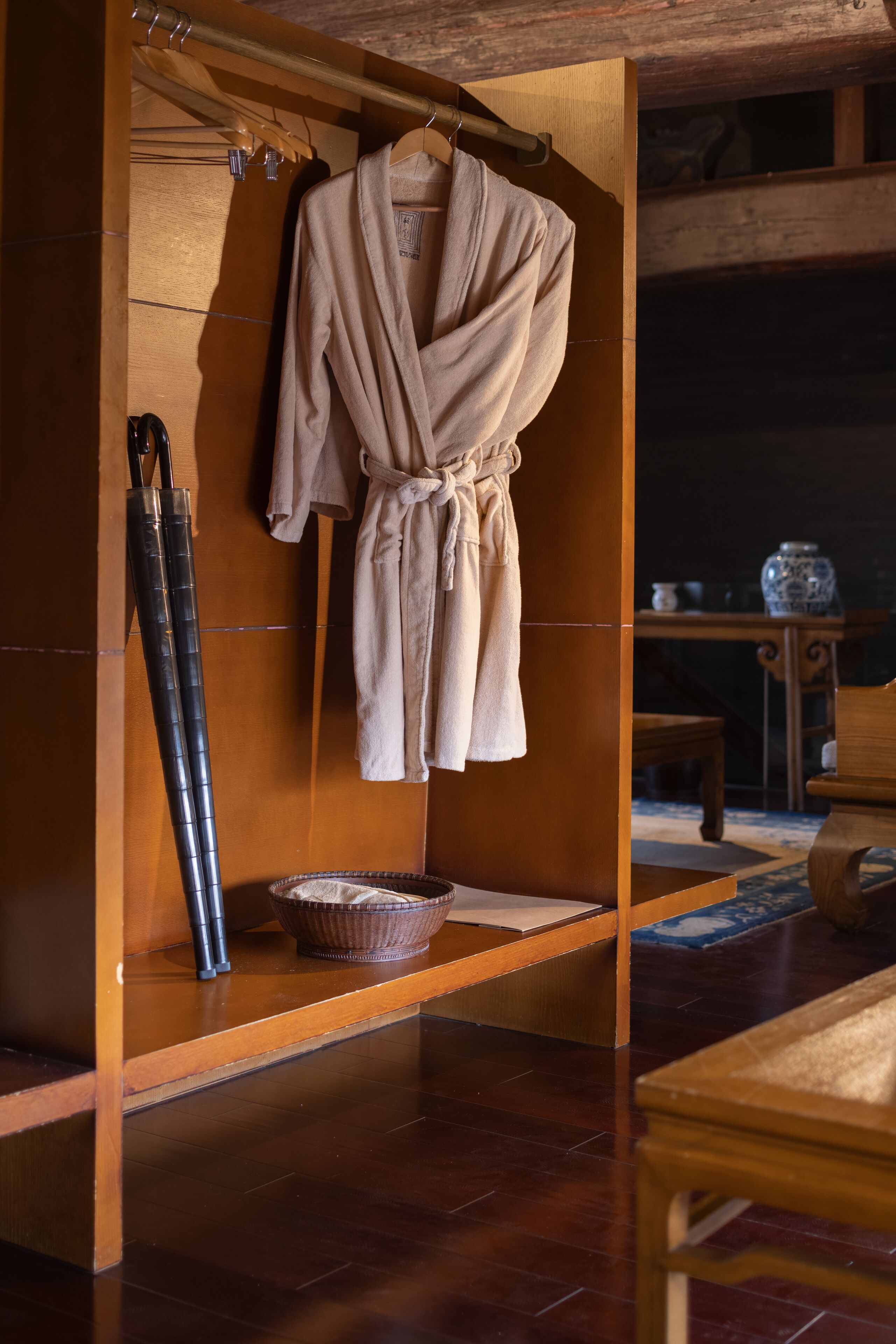 Master Suite | Bathroom | Shower, free toiletries, hair dryer, bathrobes