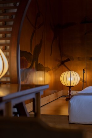 Courtyard Suite | Free minibar, in-room safe, desk, soundproofing - Jing's Residence (Jinzhong)