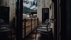 Deluxe Apartment, 3 Bedrooms, Mountain View, Mountainside | Balcony - Black Eagle Luxury Loft Appartement (Mayrhofen)