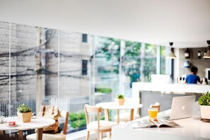 Restaurant - KritThai Residence (Bangkok)