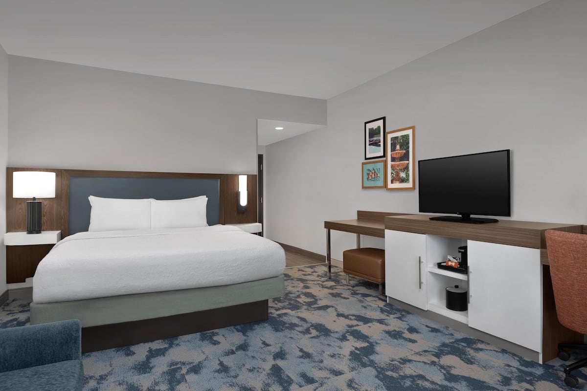 Premium bedding, pillowtop beds, in-room safe, desk