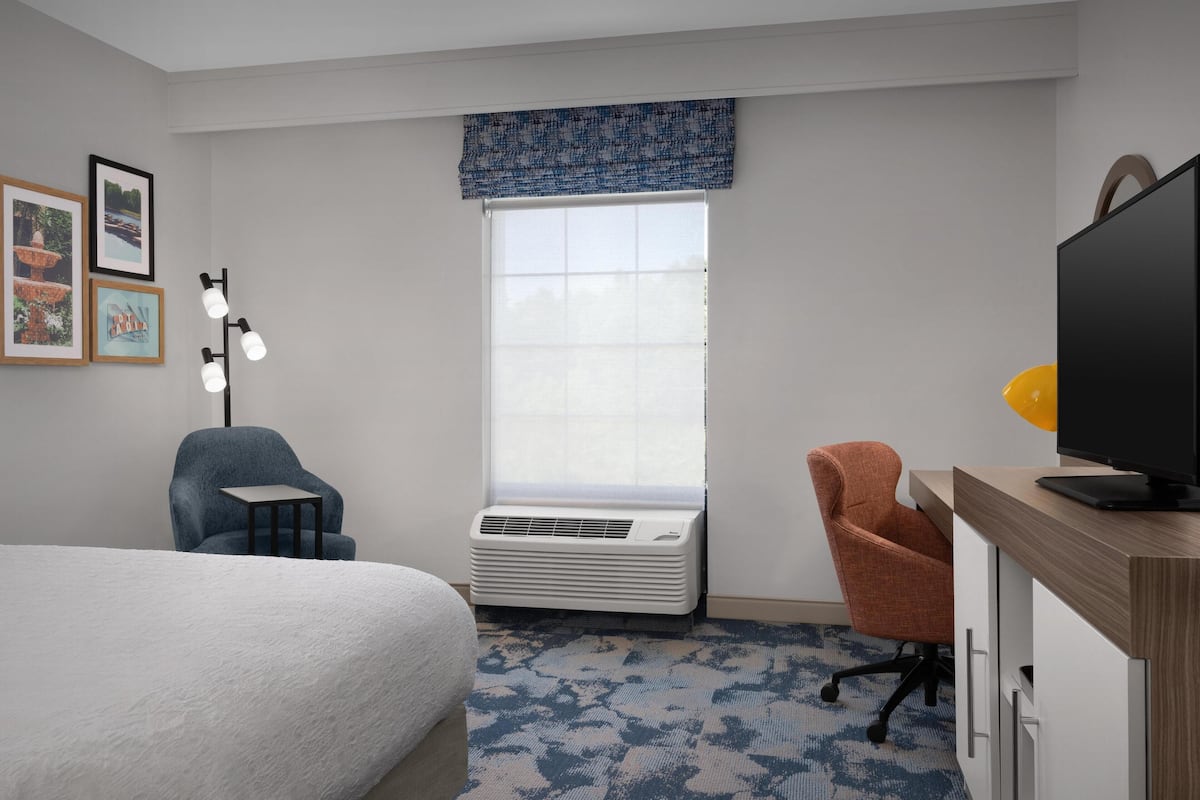 Premium bedding, pillowtop beds, in-room safe, desk