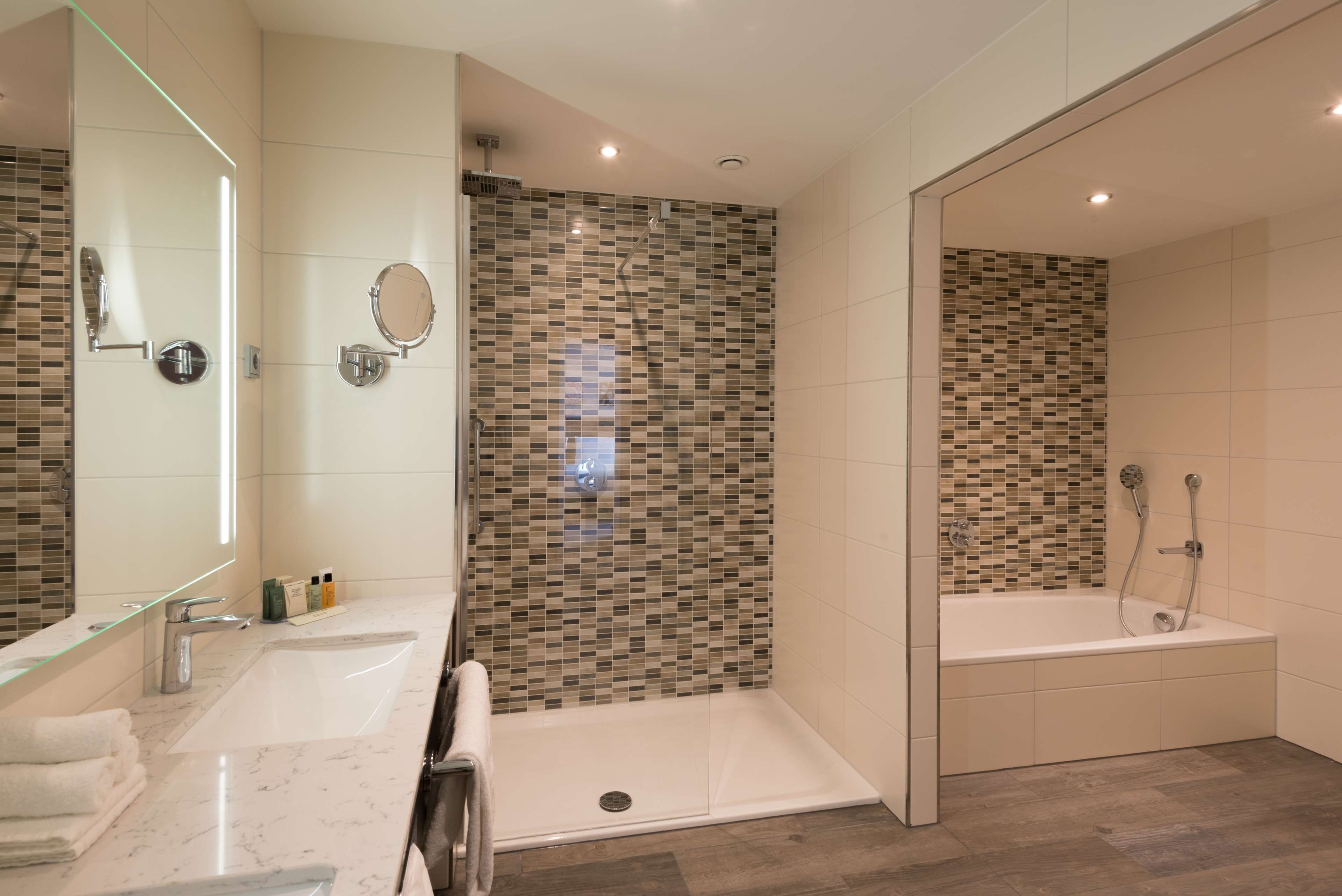 shower, free toiletries, hair dryer, towels