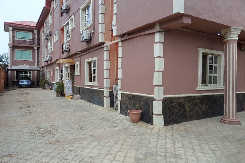 HardRock Hotel and suites