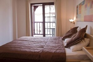 Schreibtisch, kostenloses WLAN