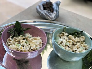 Khu ẩm thực ngoài trời