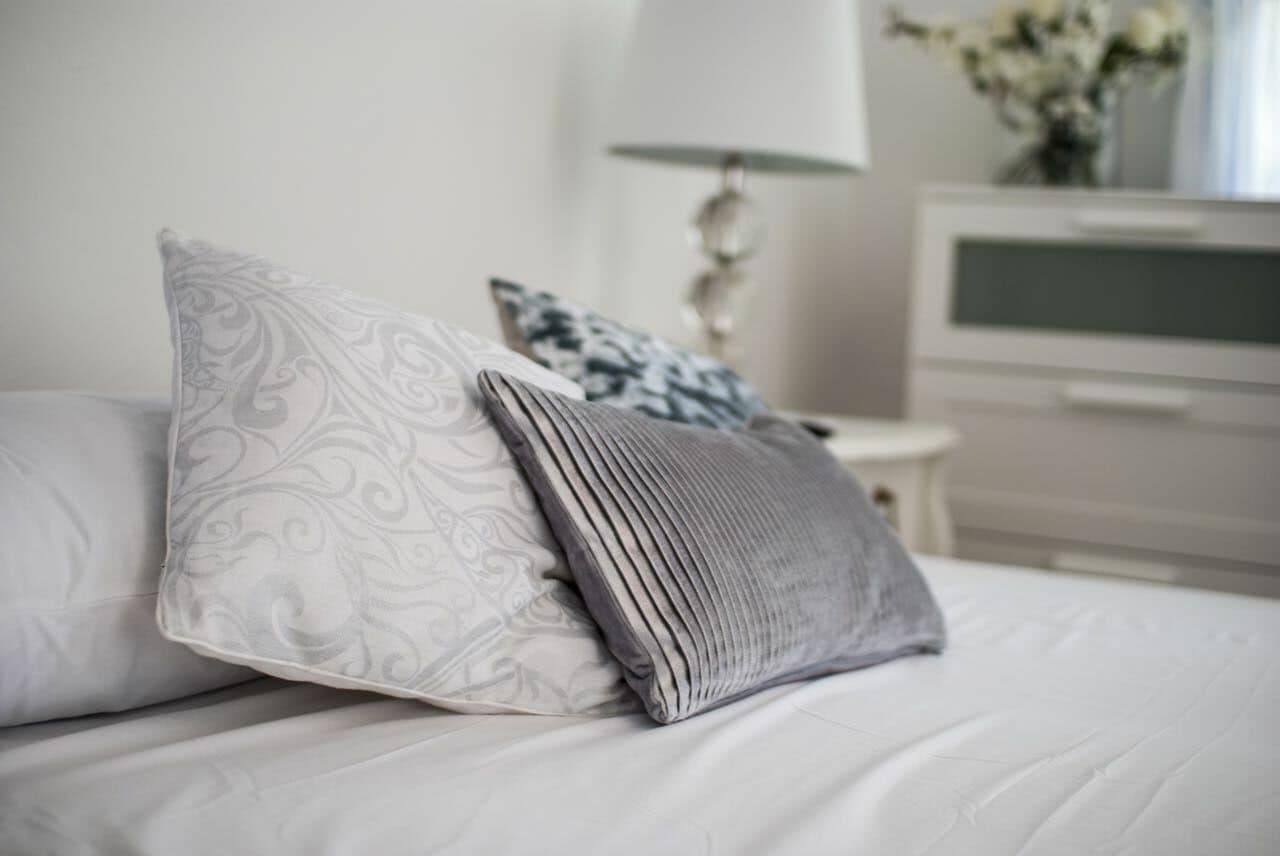 Kamar Deluks | Meja kerja, setrika/meja setrika, Wi-Fi gratis, dan seprai linen