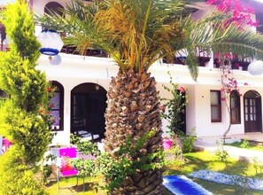 Front of property - Kiraz Cicegi Butik Akyaka (Ula)