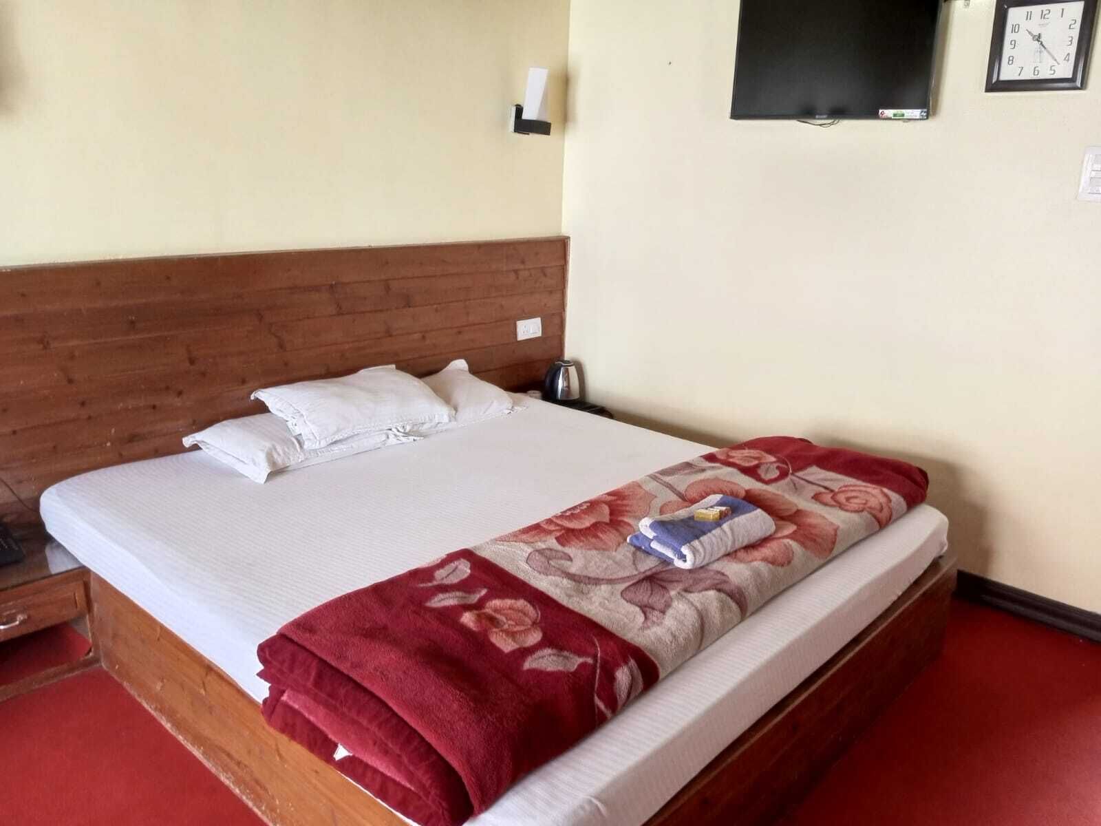 Basic Double Room, 1 Bedroom | Memory foam beds, individually furnished, free WiFi, bed sheets