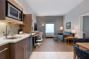 Full-sized fridge, microwave, dishwasher, coffee/tea maker - Home2 Suites Florence/Cincinnati Airport South, KY (Florence)