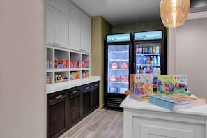 Snack bar - Homewood Suites by Hilton Lansing Eastwood (Lansing)