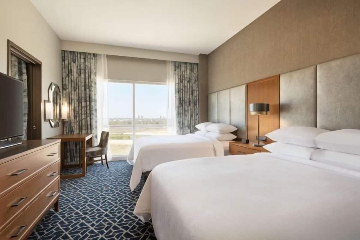 1 bedroom, premium bedding, down comforters, in-room safe