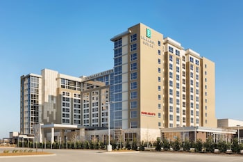Embassy Suites by Hilton Denton Convention Center