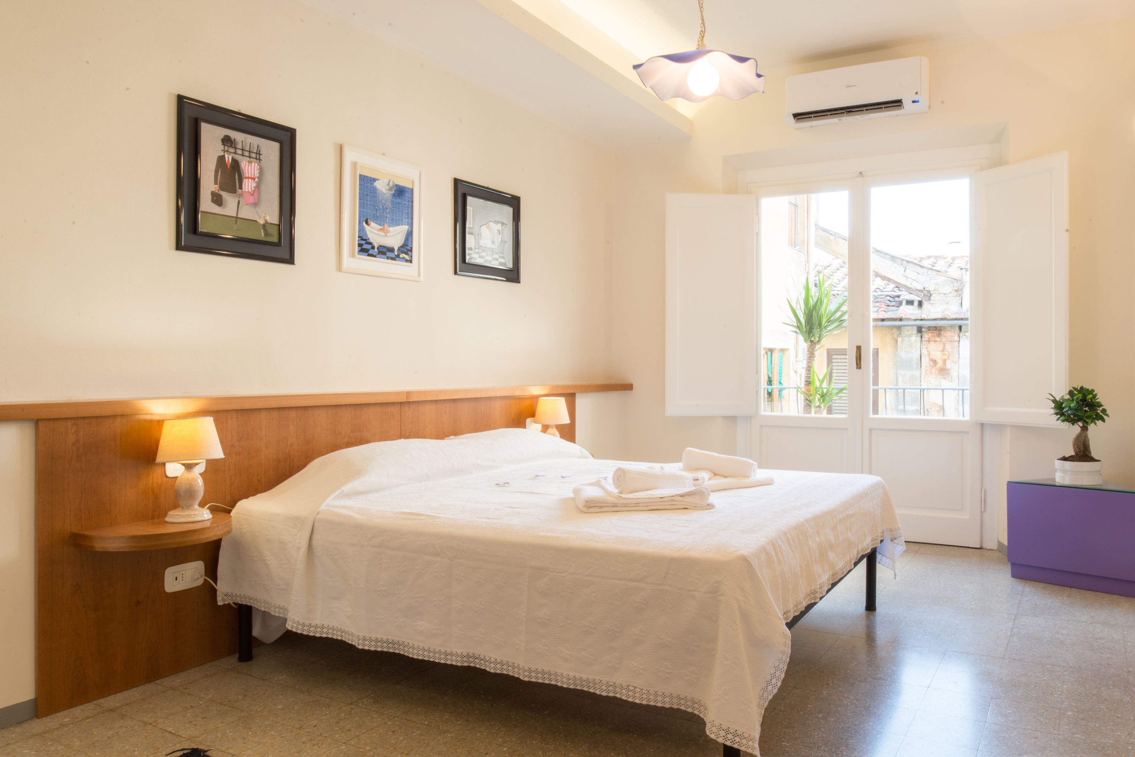 Suíte luxo | Frigobar, quartos à prova de som, Wi-Fi de cortesia, roupa de cama