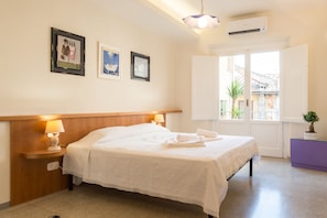 Suite – deluxe | Minibar, lydisolert, wi-fi (inkludert) og sengetøy