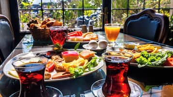 Desayuno buffet incluido todos los días