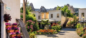 Empire Cave Hotel