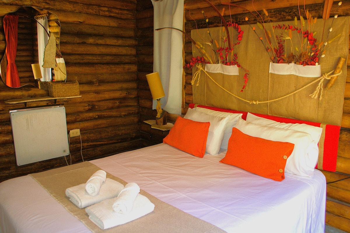 Cabin Deluxe | Bộ đồ giường cao cấp, chăn bông, nệm cao su hoạt tính (memory foam)