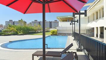 2 piscinas al aire libre