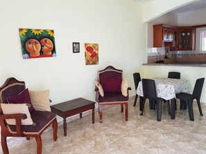 Căn hộ dành cho gia đình, 3 phòng ngủ, phù hợp cho người khuyết tật, quang cảnh vườn | 1 phòng ngủ, bàn, giường gấp/giường phụ (phụ phí) 