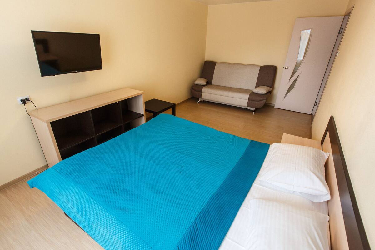 Iron/ironing board, free WiFi