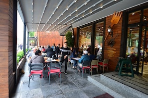 Frühstück, Mittagessen und Abendessen