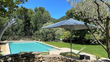 Outdoor pool, sun loungers