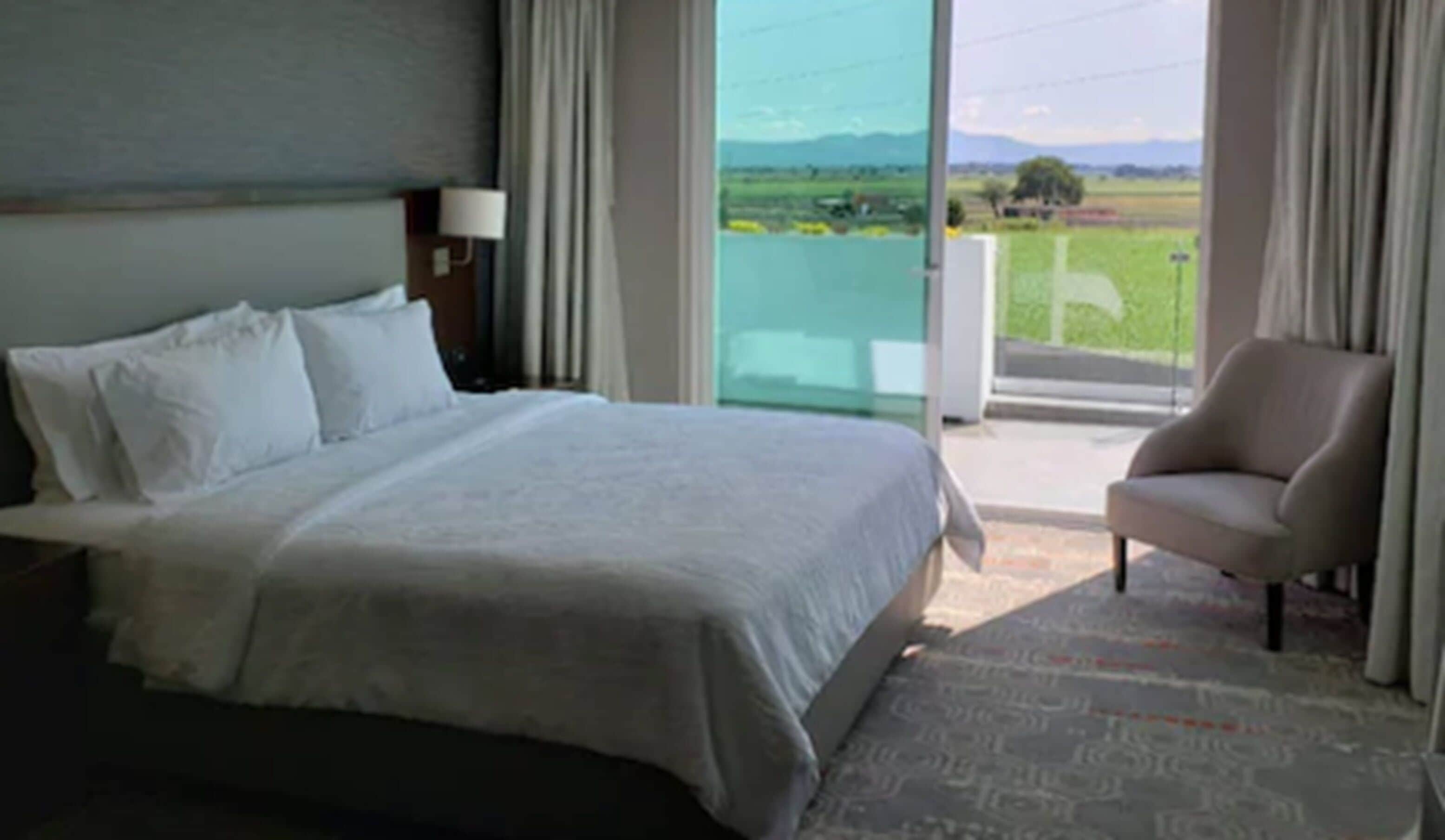 premium bedding, in-room safe, blackout curtains, soundproofing